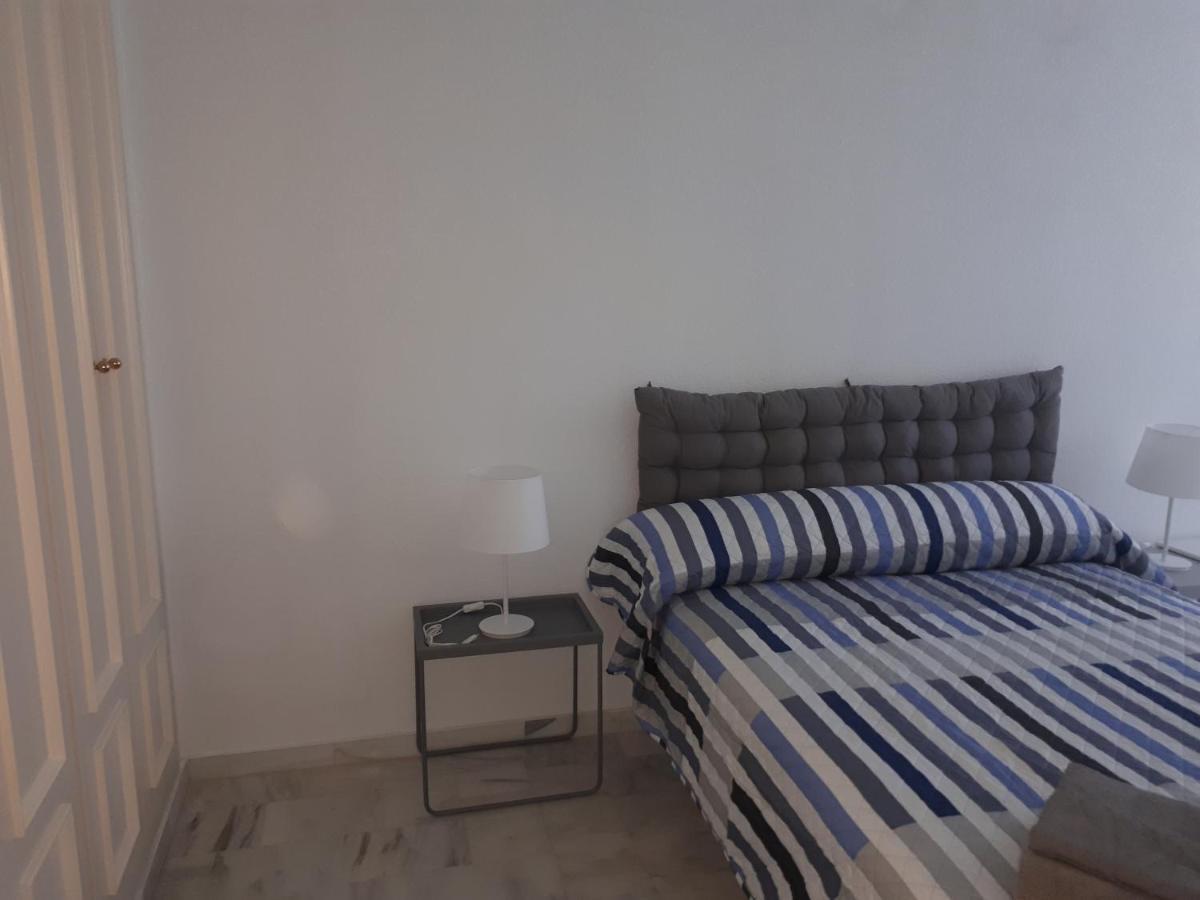 Apartment In Costa Del Sol With Large Terrace For 9 People Rincón de la Victoria Exterior foto
